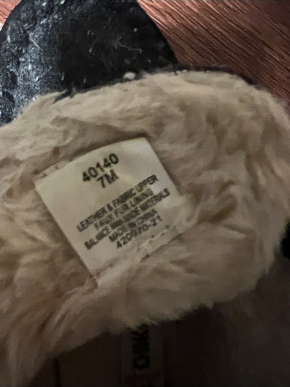 Minnetonka Women's Black and Cream Faux Fur Lined Ankle Slippers - Picture 6 of 11